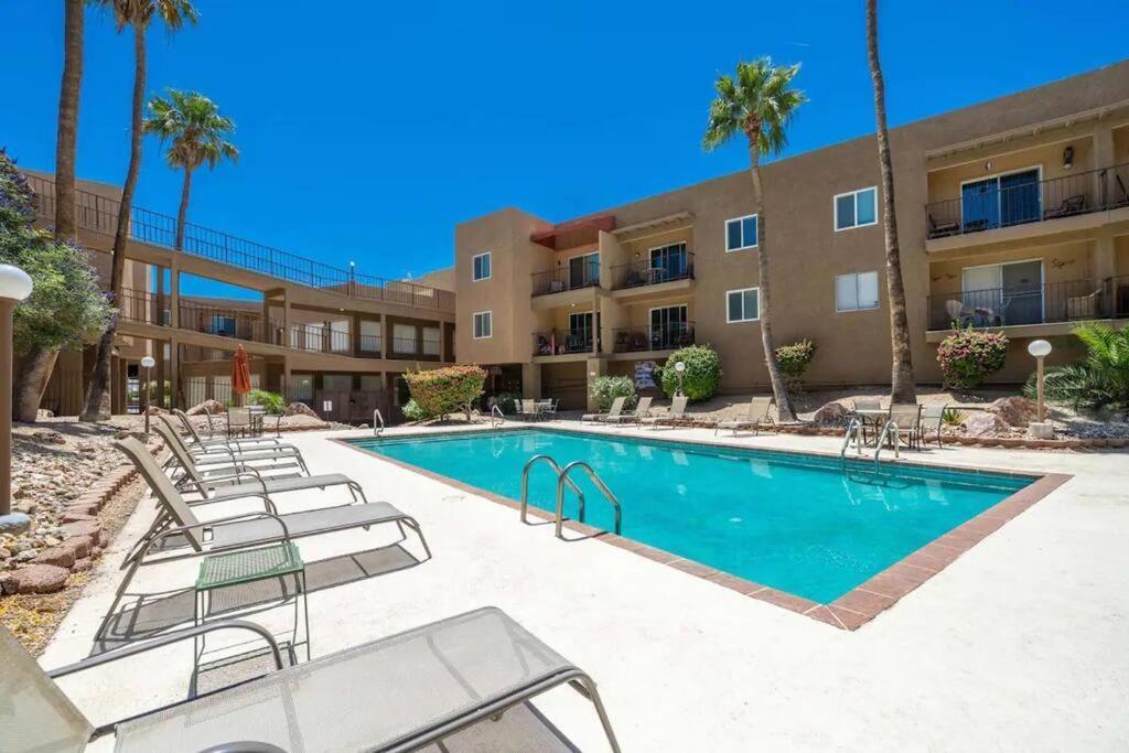 Pool King Lake Suite-Walk To Dt & Lake! Lake Havasu City Exterior photo